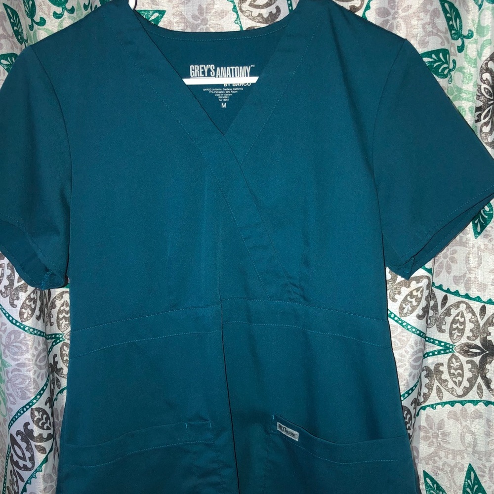 Greys Anatomy Scrub Top!